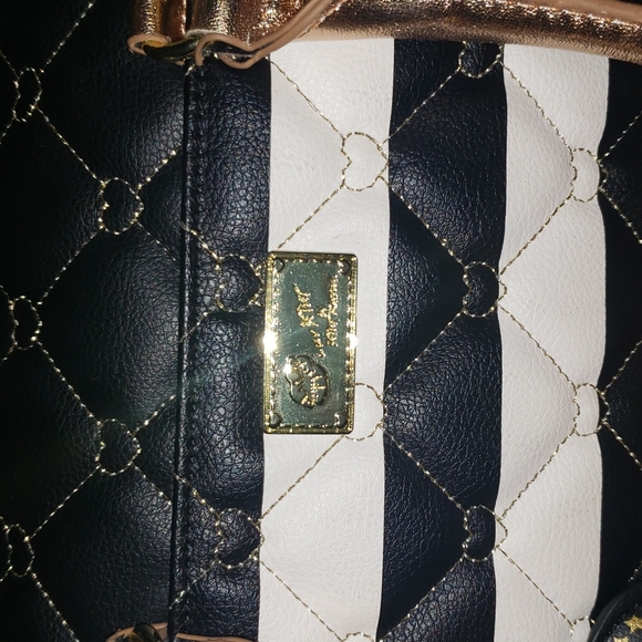 New Betsey Johnson bag - Picture 11 of 11